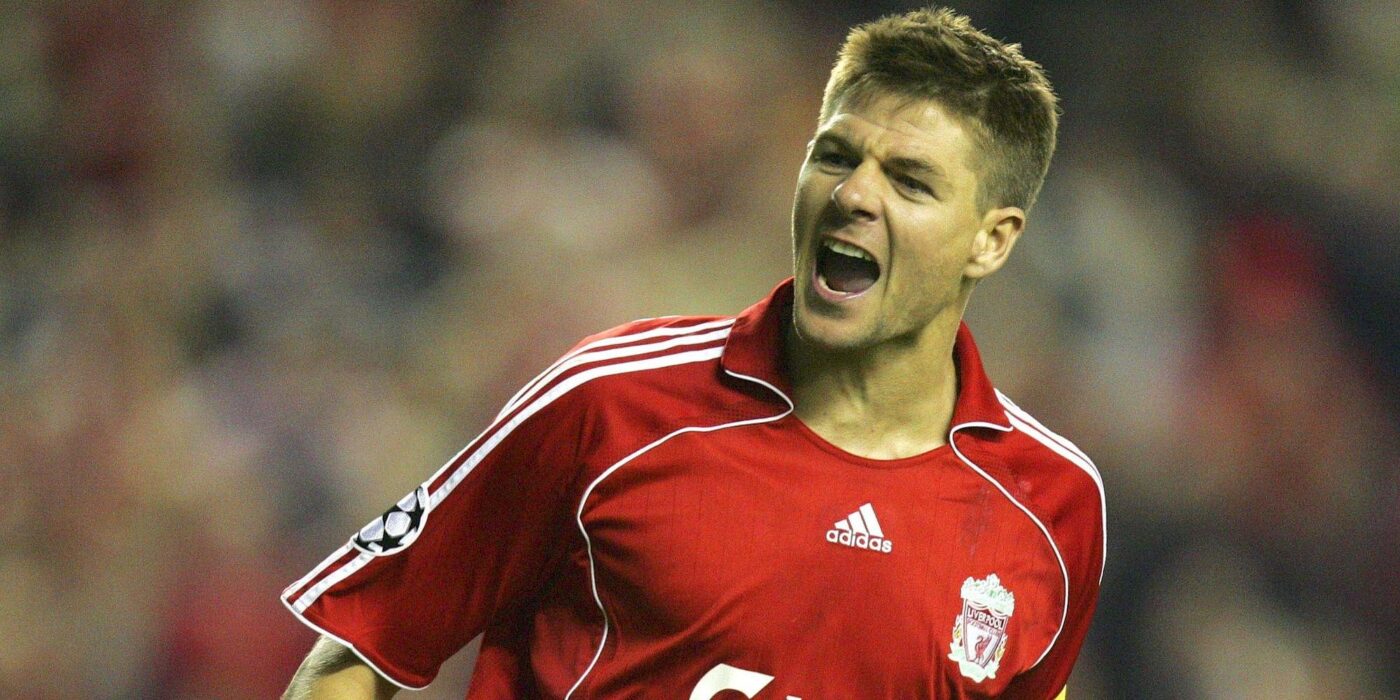 Steven Gerrard ăn mừng bàn thắng cho Liverpool
