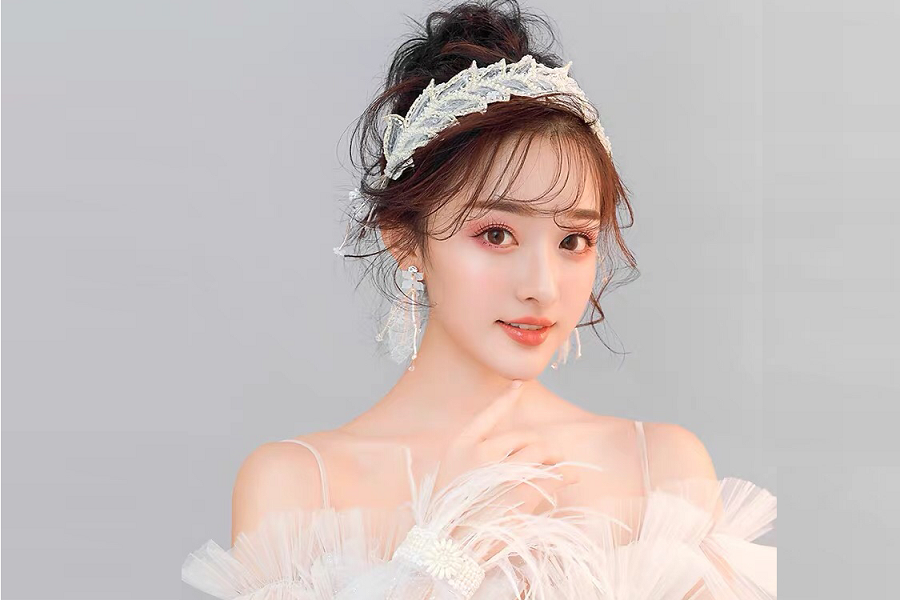Tại sao giá make up cô dâu lại có sự thay đổi theo mùa?