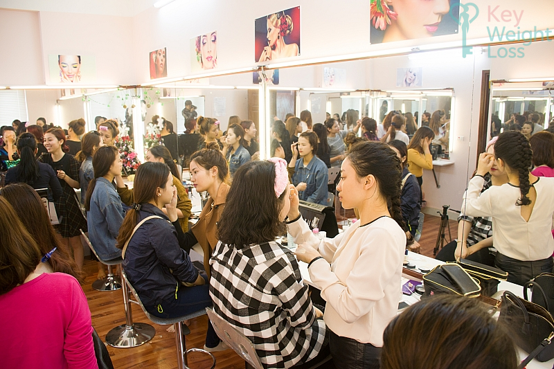 Chi phí và thời gian đầu tư của khóa học make up chuyên nghiệp