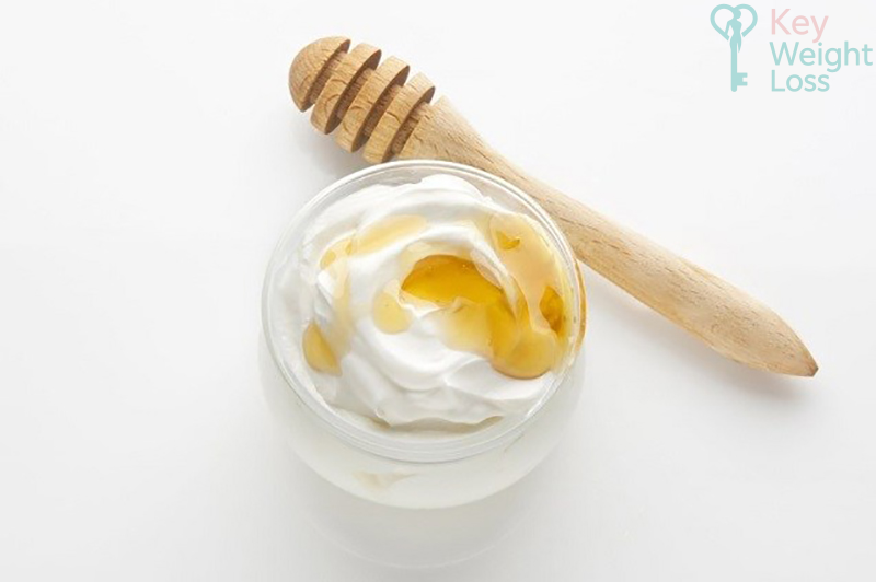 Cách ủ kem body nhanh trắng bằng sữa chua và mật ong